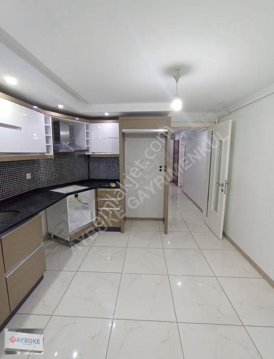 Fatihde Pazara Yakın Arakat 2+1 Daire - Görsel 7