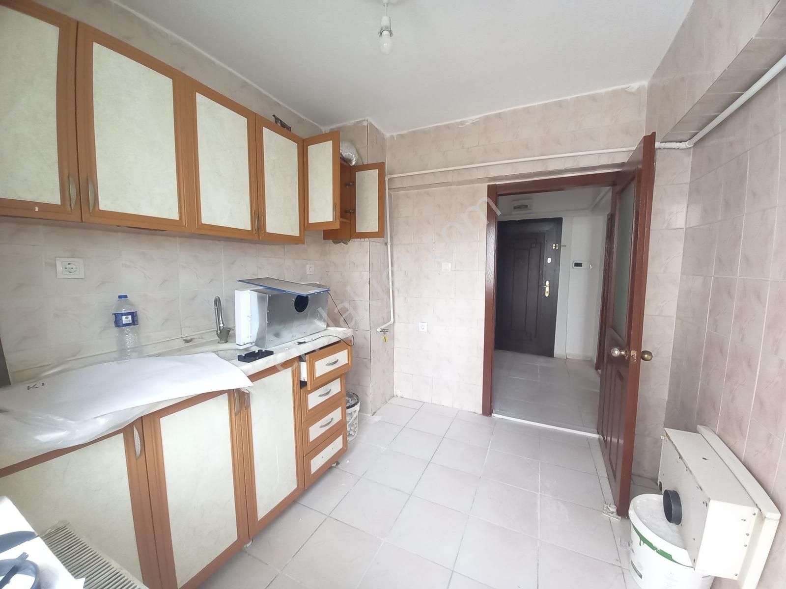 Sincan Andiçen De Çok Güzel Lokasyonda Kiralık 2+1 Ara Kat Daire