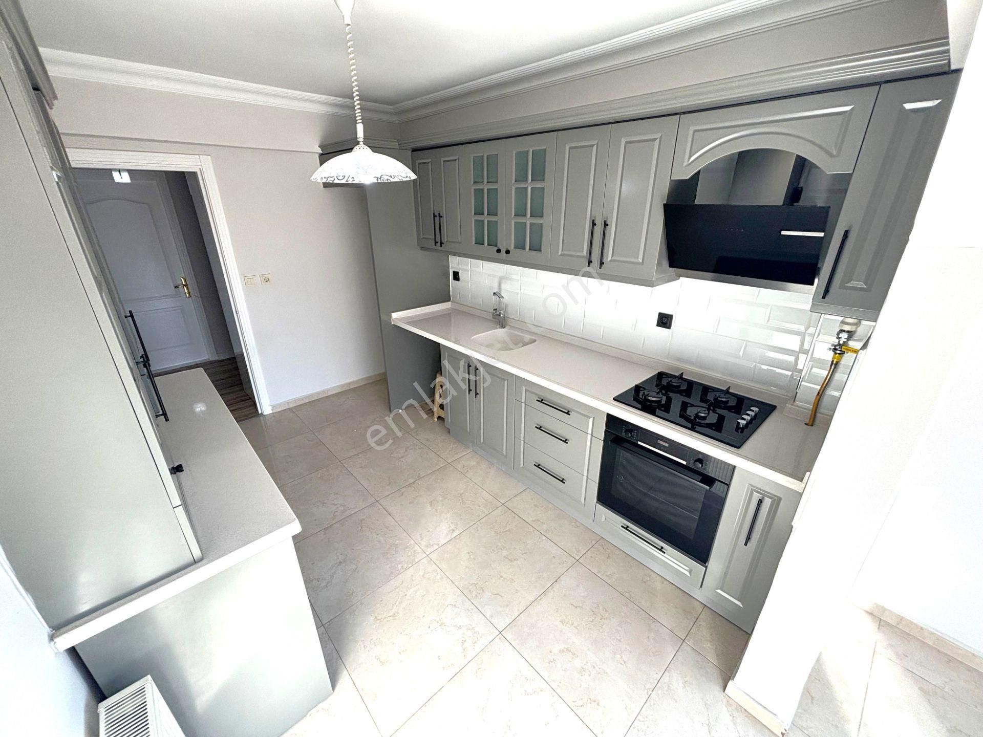 𝄞melodi'den Pazar Pazarı Civarında 3+1 Arakat Ebeveyn Banyolu Ön Cephe Ayrı Mutfaklı Daire