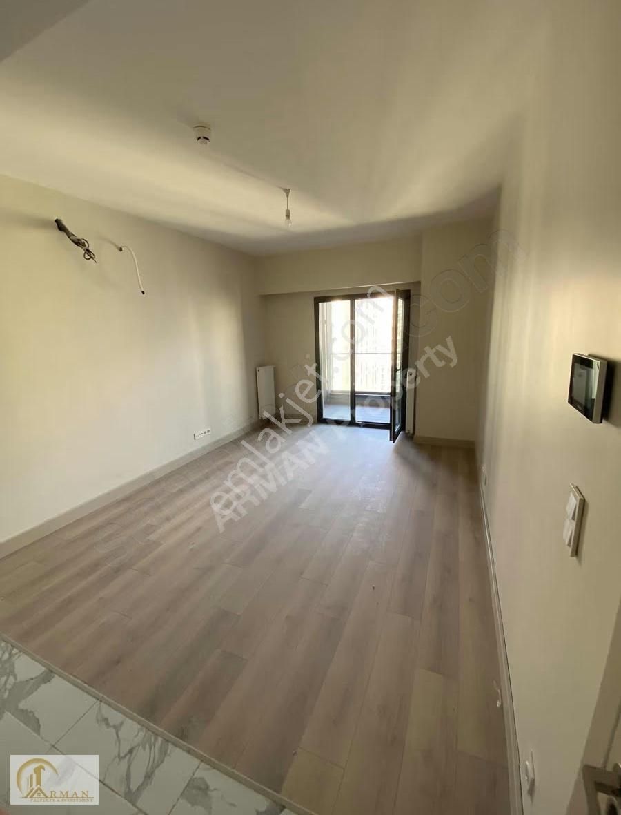 Ege Yapı Modern Yaka Sitesinde 1+1 Sıfır Büyük Tip Satılık Daire