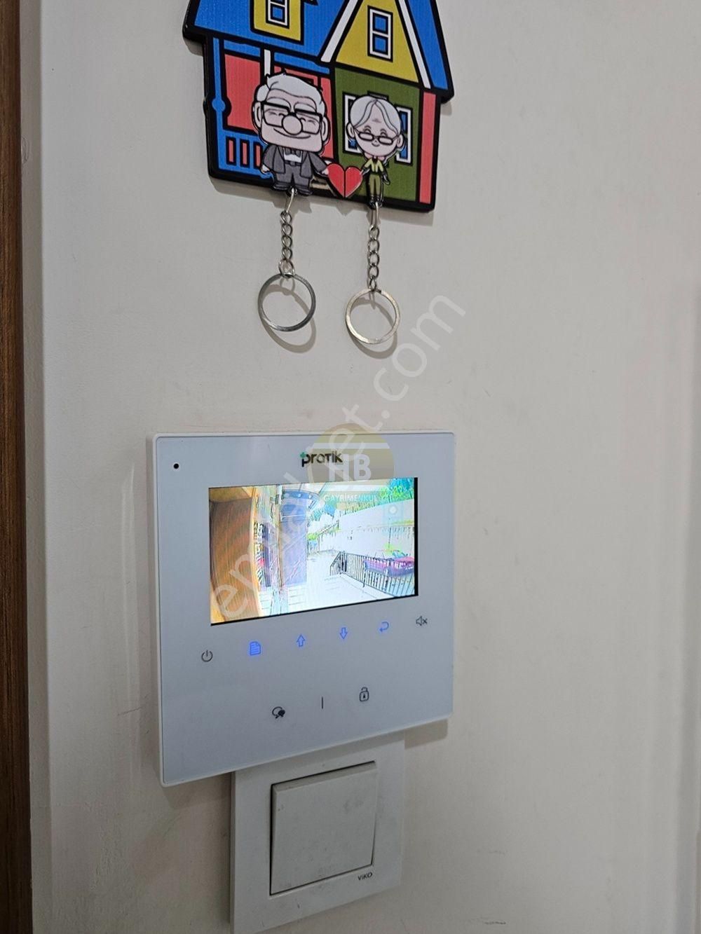 Hb'den Satılık 1+1 Eşyalı Daire, Ana Cadde Üstü 2+1 Kullanım - Görsel 27