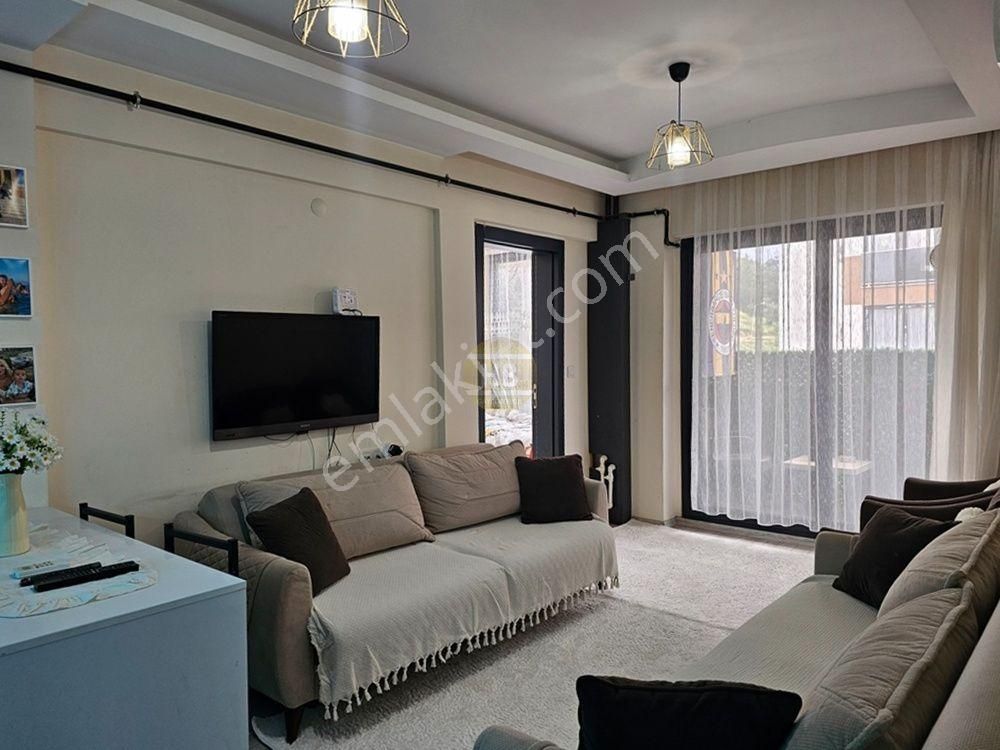 Hb'den Satılık 1+1 Eşyalı Daire, Ana Cadde Üstü 2+1 Kullanım - Görsel 2