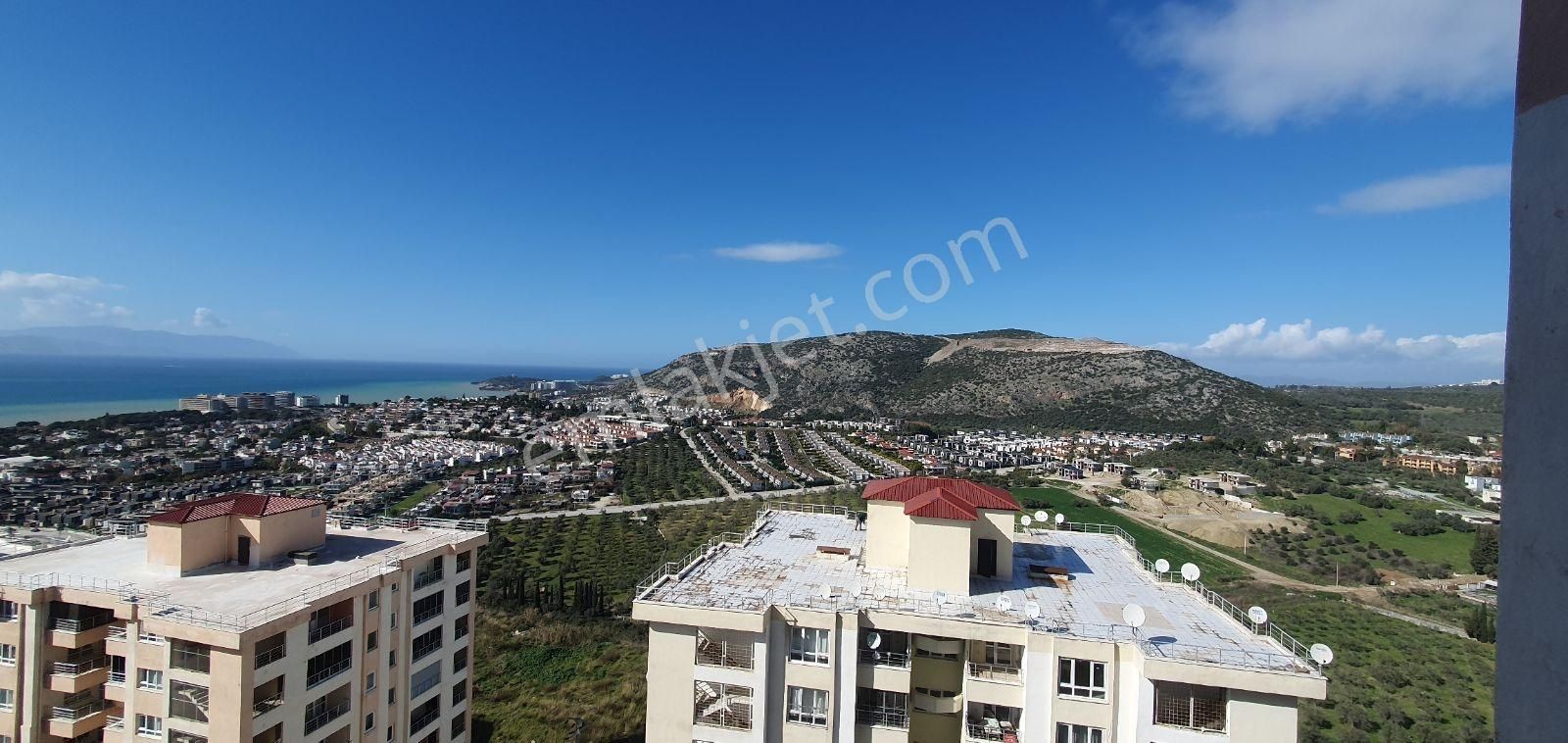 Kuşadası Değirmendere Uydukentte Satılık 2+1 Daire