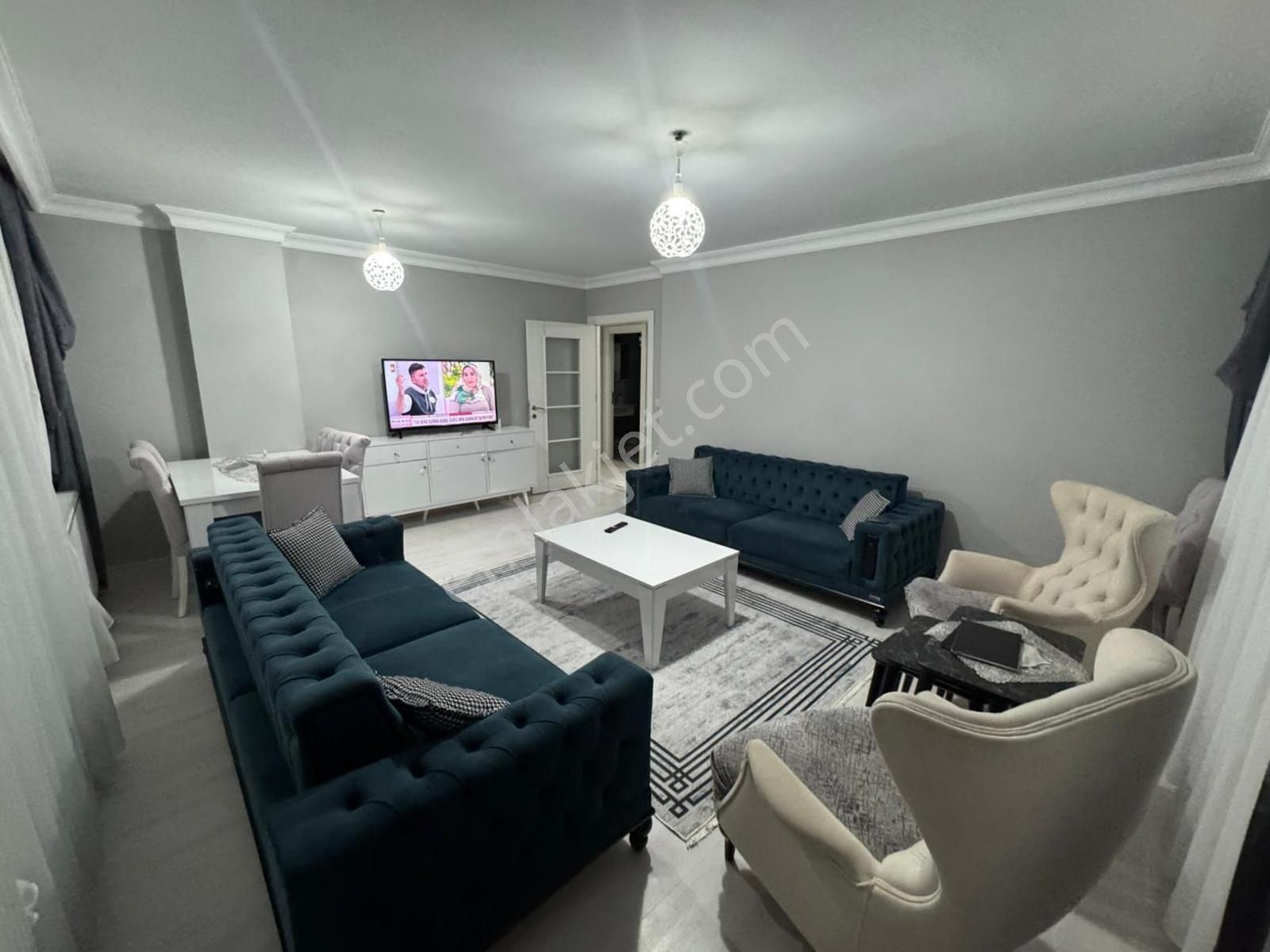 Mertcan'dan Caddeye 1dk İskanlı Ara Kat Balkonlu Geniş 2+1