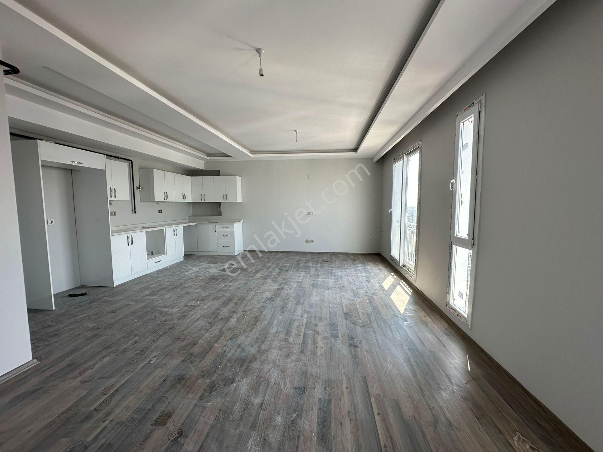 İz'den 4+1 Ultra Lüx, Şehir Manzaralı Kaçmaz Fırsat Dairesi.