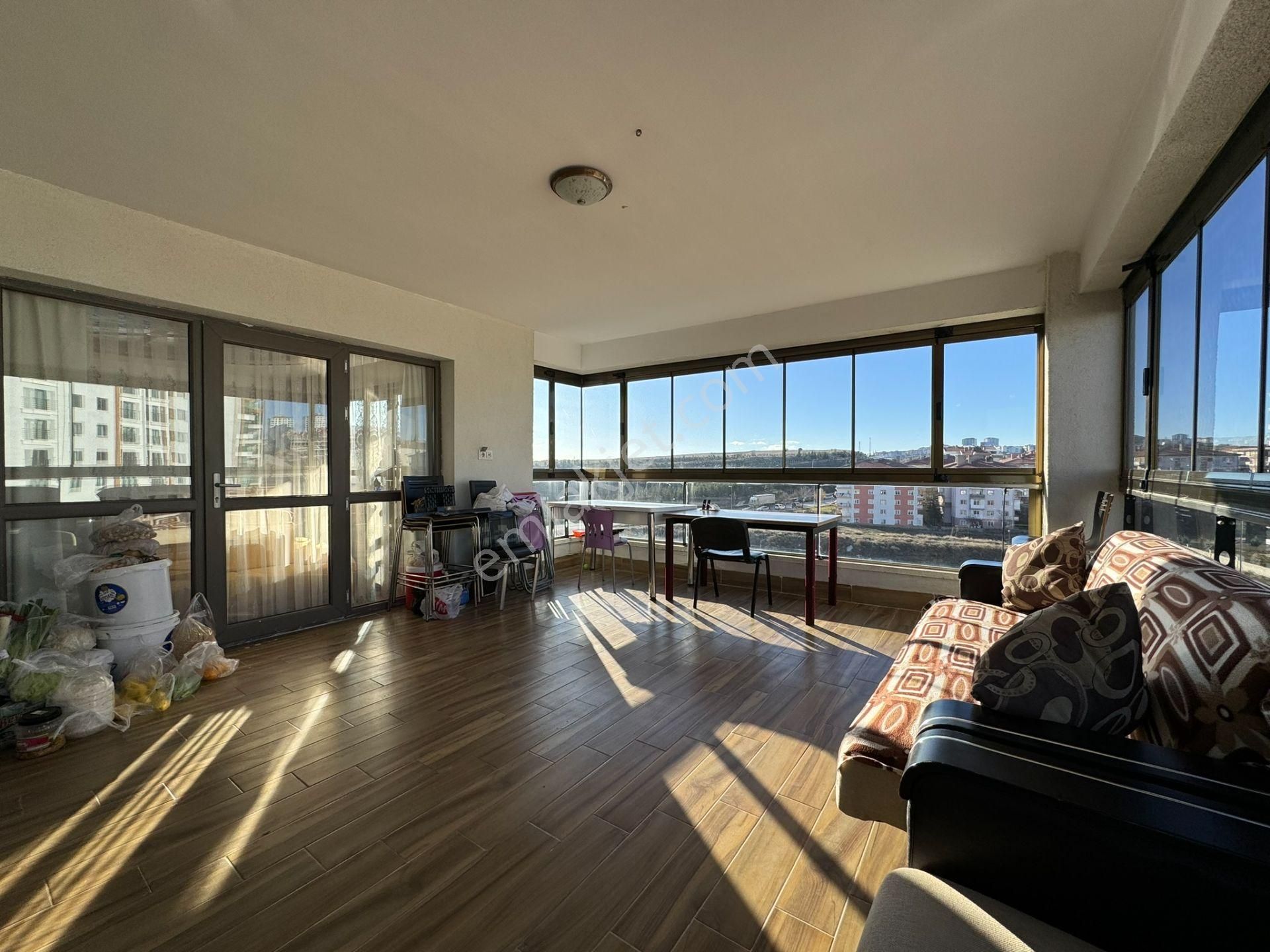 Pursaklar Ufuk Kılıç Emlak'tan Site İçerisinde Ful Yapılı 7. Kat Daire - Görsel 6