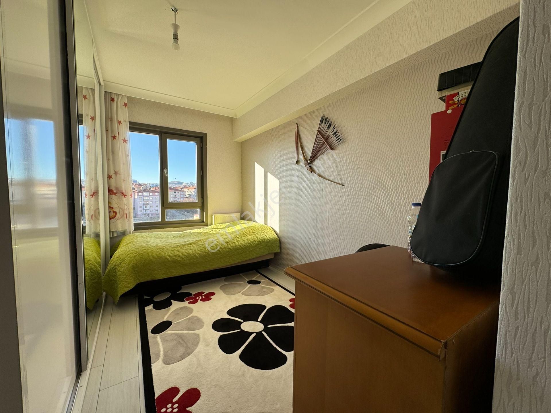 Pursaklar Ufuk Kılıç Emlak'tan Site İçerisinde Ful Yapılı 7. Kat Daire - Görsel 16