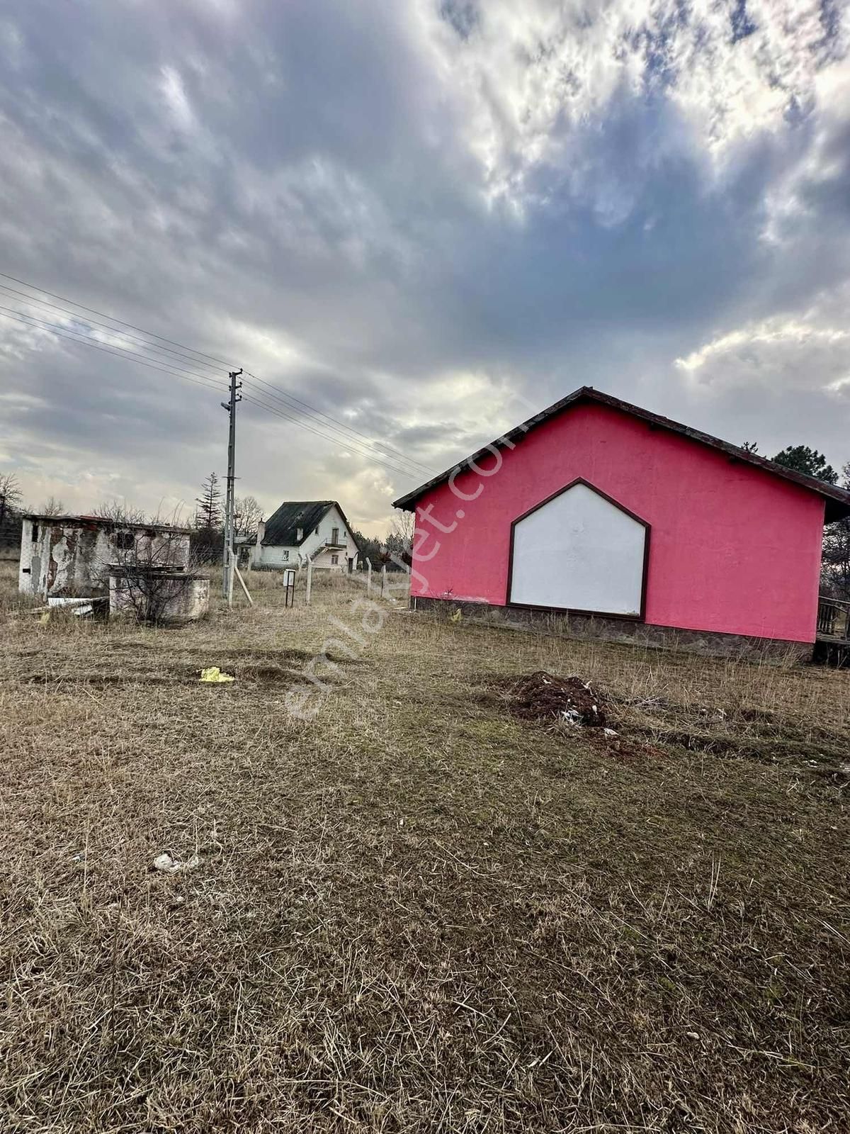 Hakan'dan Çubukta Protokol Yolu Üzerinde Tek Tapu İmarlı Arsa - Görsel 2