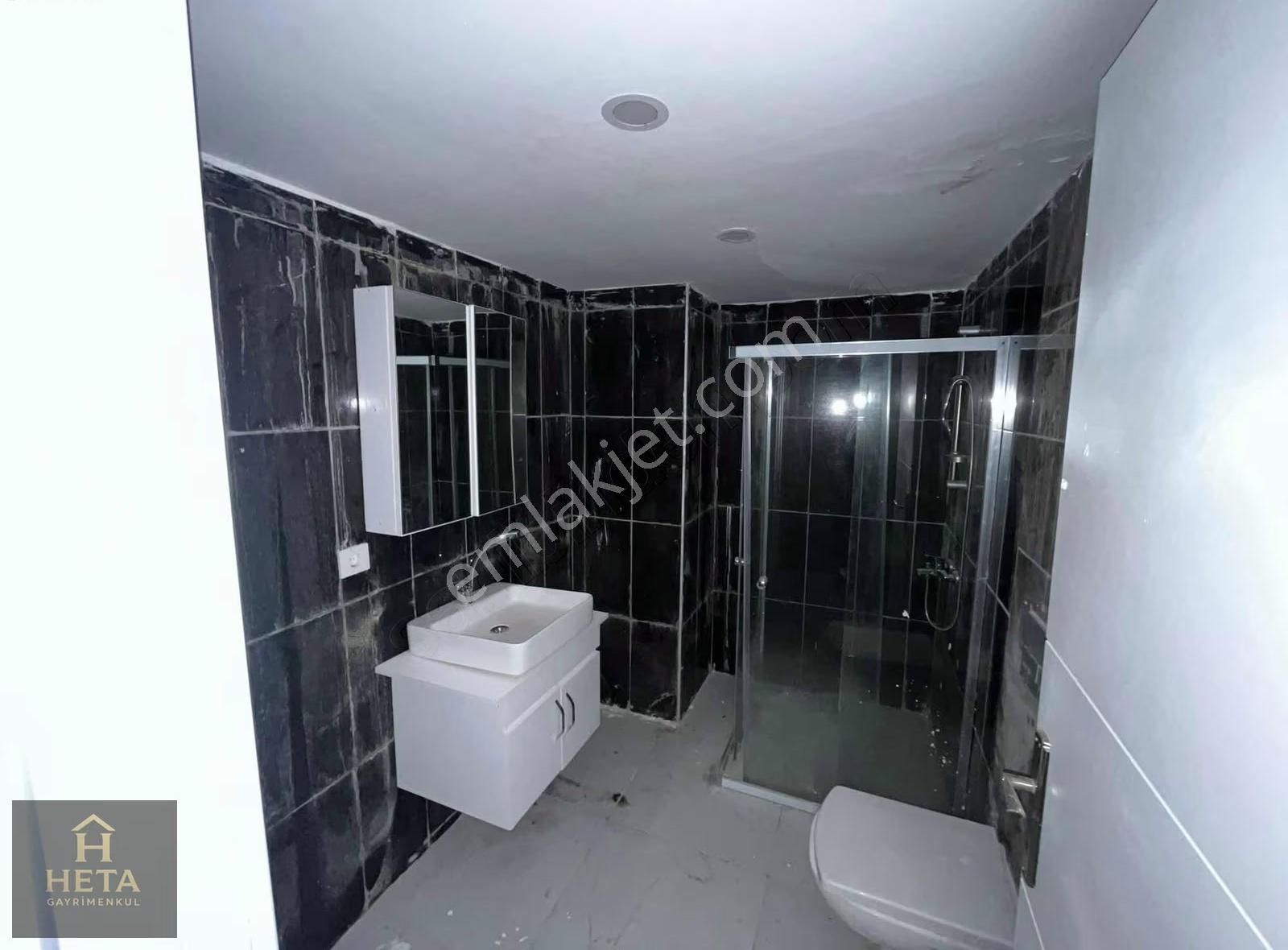 Metrobüse 5 Dk Oturuma Hazır Havuz Güvenlik Otopark 1+1 Daire - Görsel 10