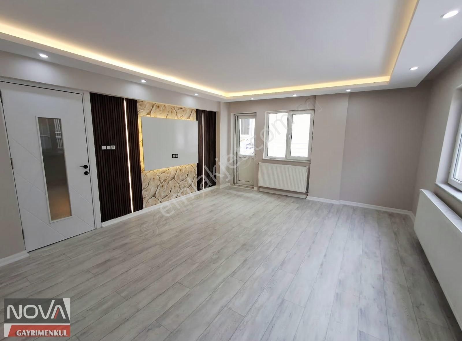 Uncubozköy Girişinde 3+1 135m 3.cepheli Önü Açık Arakat Daire ..