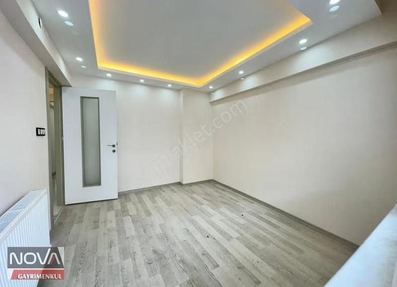 Hatuniye Cami Civarı Cadde Üzeri 3+1 Asansörlü Önü Açık Arakat . - Görsel 16