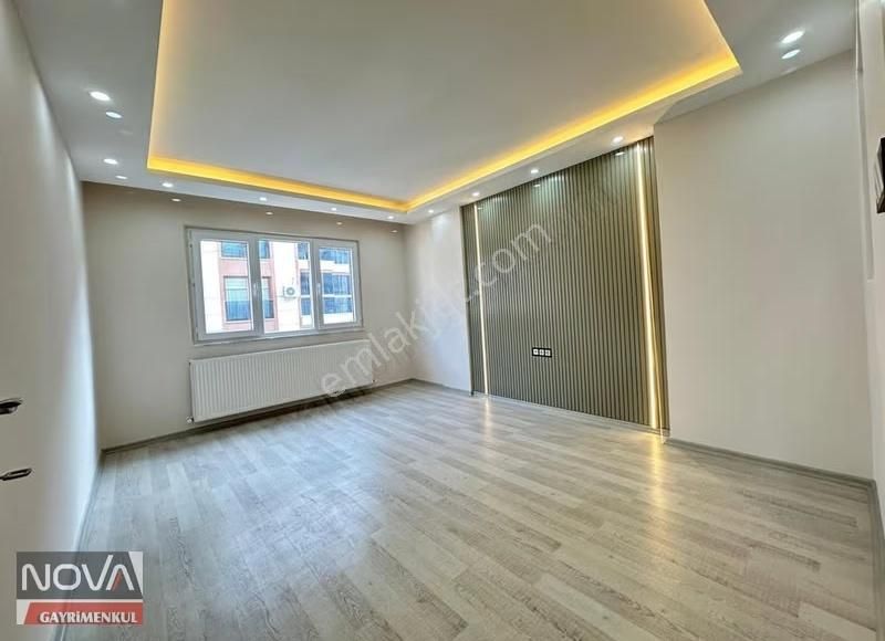 Hatuniye Cami Civarı Cadde Üzeri 3+1 Asansörlü Önü Açık Arakat . - Görsel 7