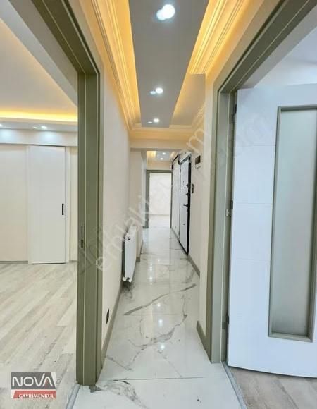 Hatuniye Cami Civarı Cadde Üzeri 3+1 Asansörlü Önü Açık Arakat . - Görsel 9