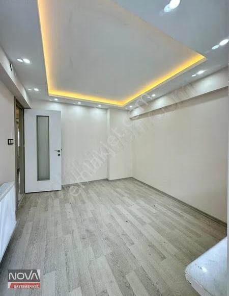 Hatuniye Cami Civarı Cadde Üzeri 3+1 Asansörlü Önü Açık Arakat . - Görsel 15