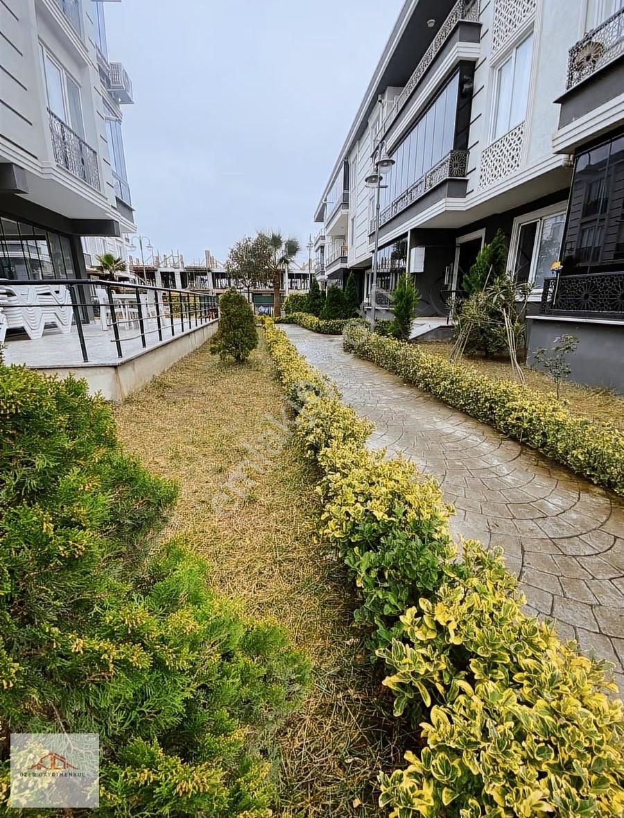 Ayrıcalıklı Sitede | Havuzlu, Güvenlikli, Çocuk Parklı 2+1 Daire - Görsel 3