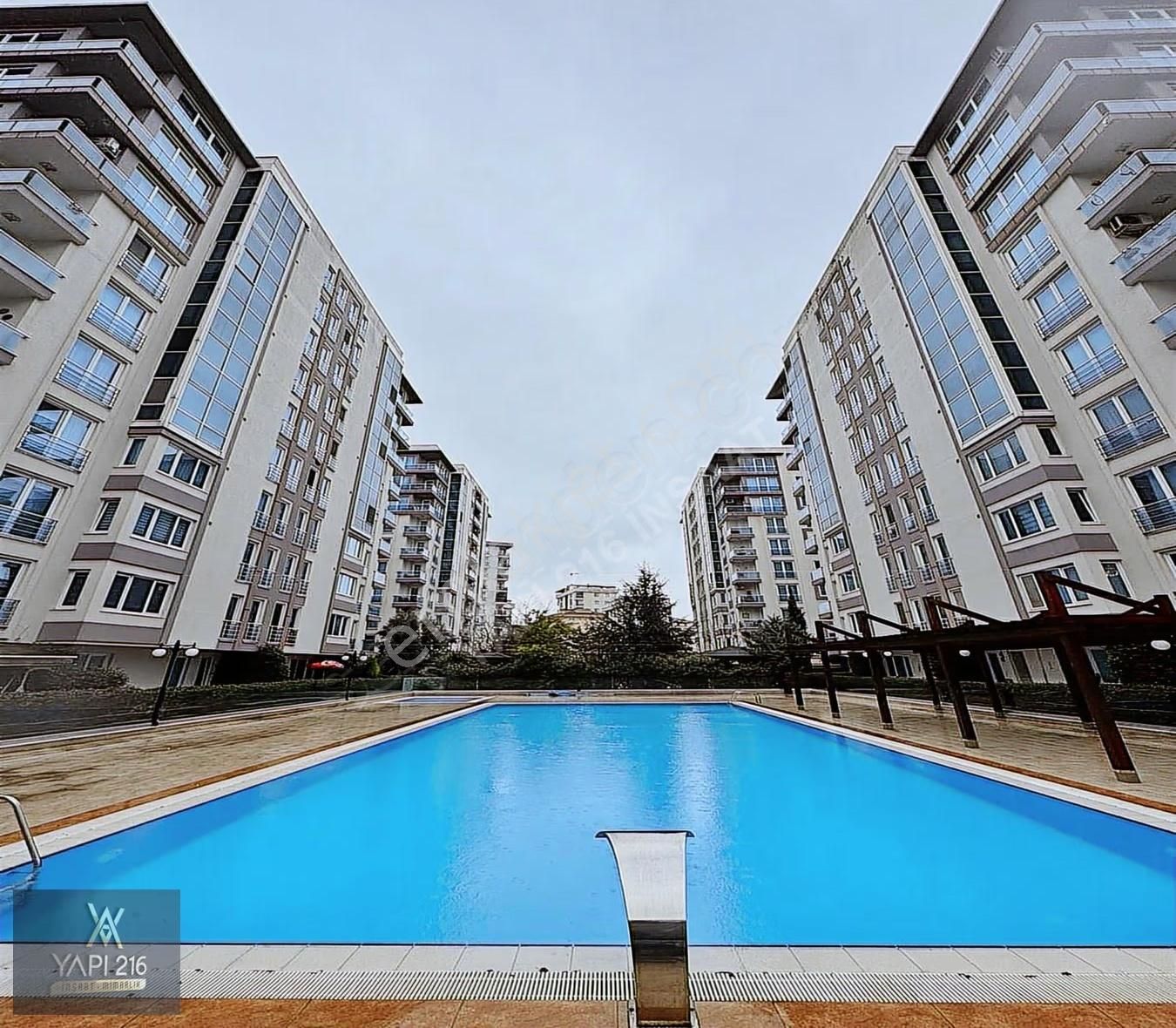 Çekmeköy Modakent'te Havuz Cepheli, İskanlı 3+1 Satılık Daire