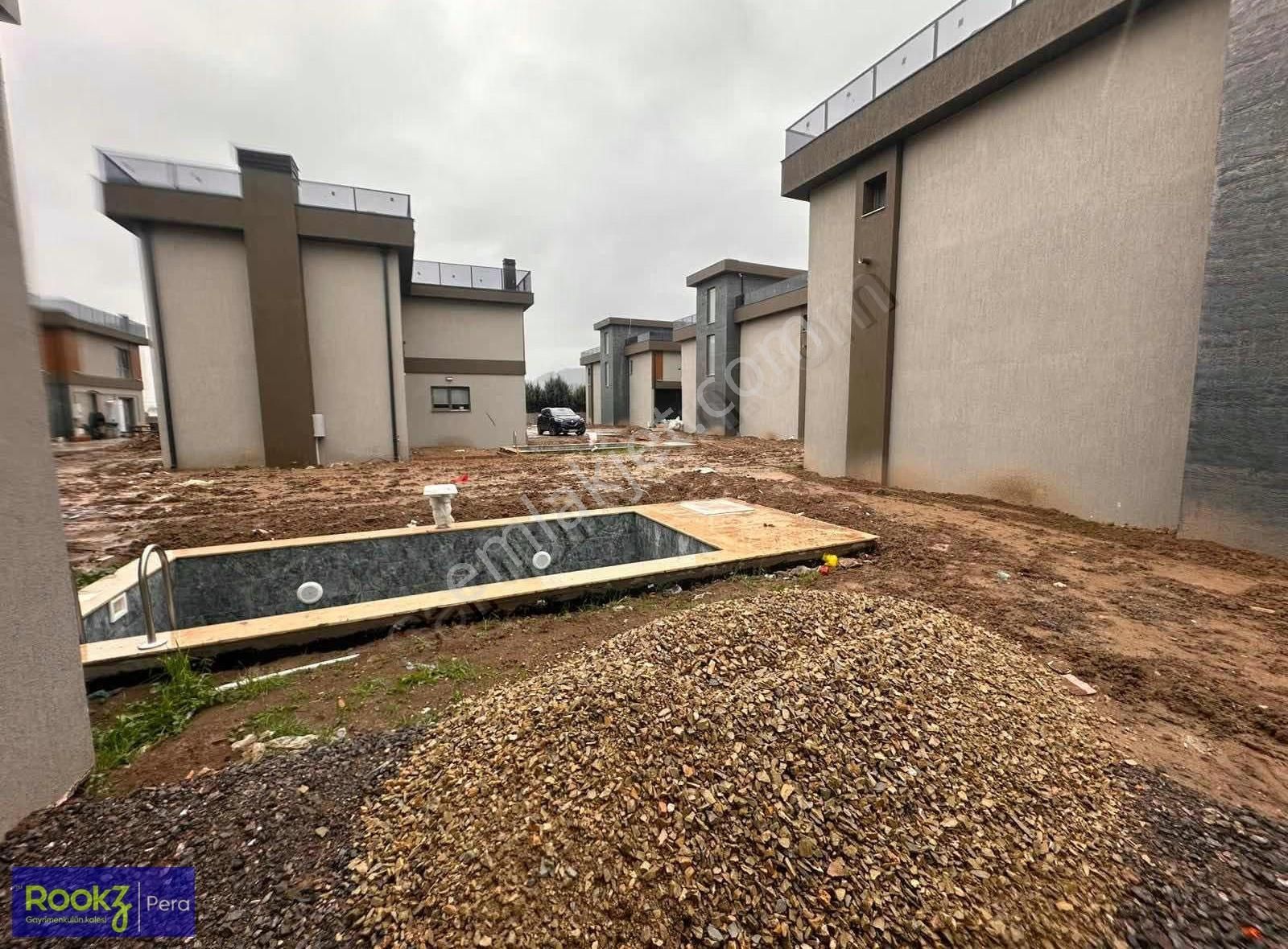 Serdivan Aralık Satılık Havuzlu Lüks Site İçi 4+1 Villa - Görsel 24