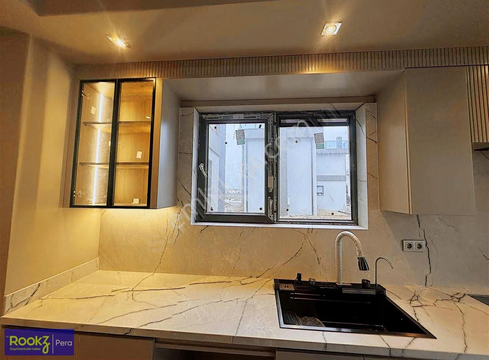 Serdivan Aralık Satılık Havuzlu Lüks Site İçi 4+1 Villa - Görsel 19