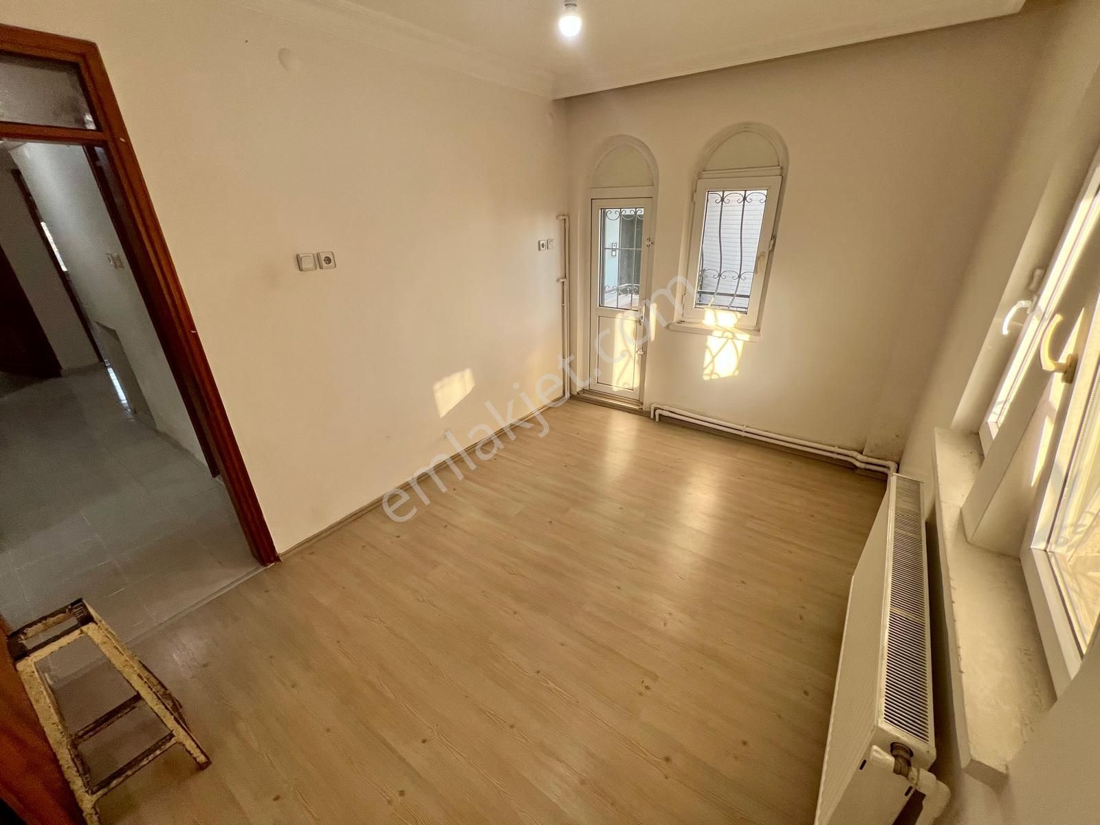 Aras Emlaktan Bahçelievler Mahallesinde 2+1 Kiralık Ara Kat - Görsel 19