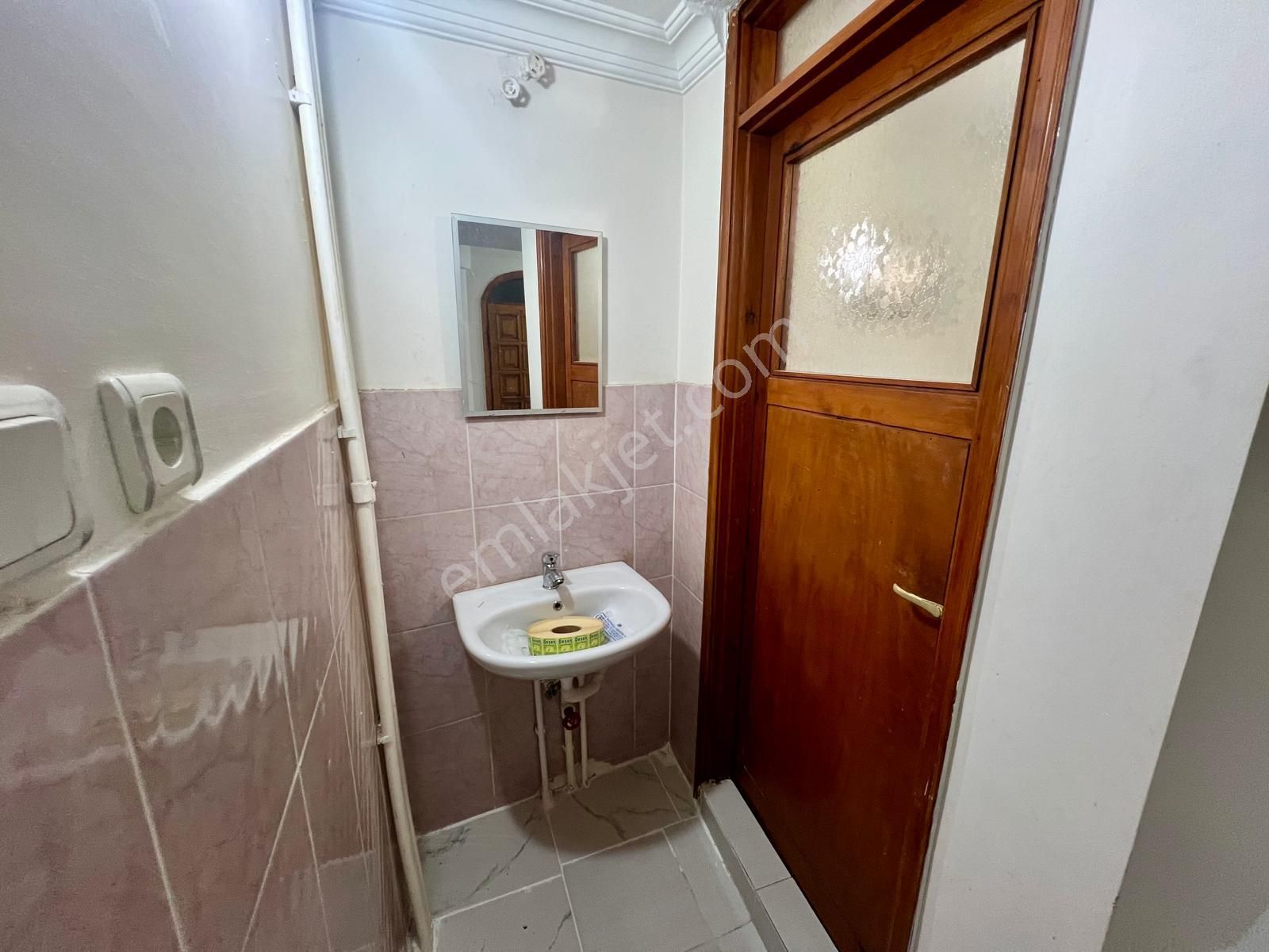 Aras Emlaktan Bahçelievler Mahallesinde 2+1 Kiralık Ara Kat - Görsel 14