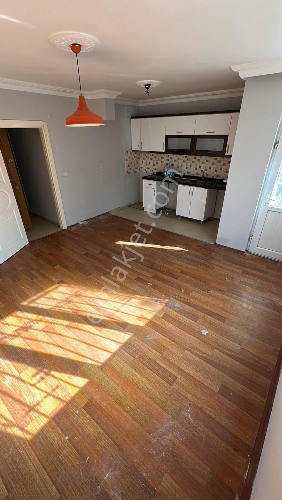 Kültür Mahallesinde 2+1 Eşyasız Kiralık Daire