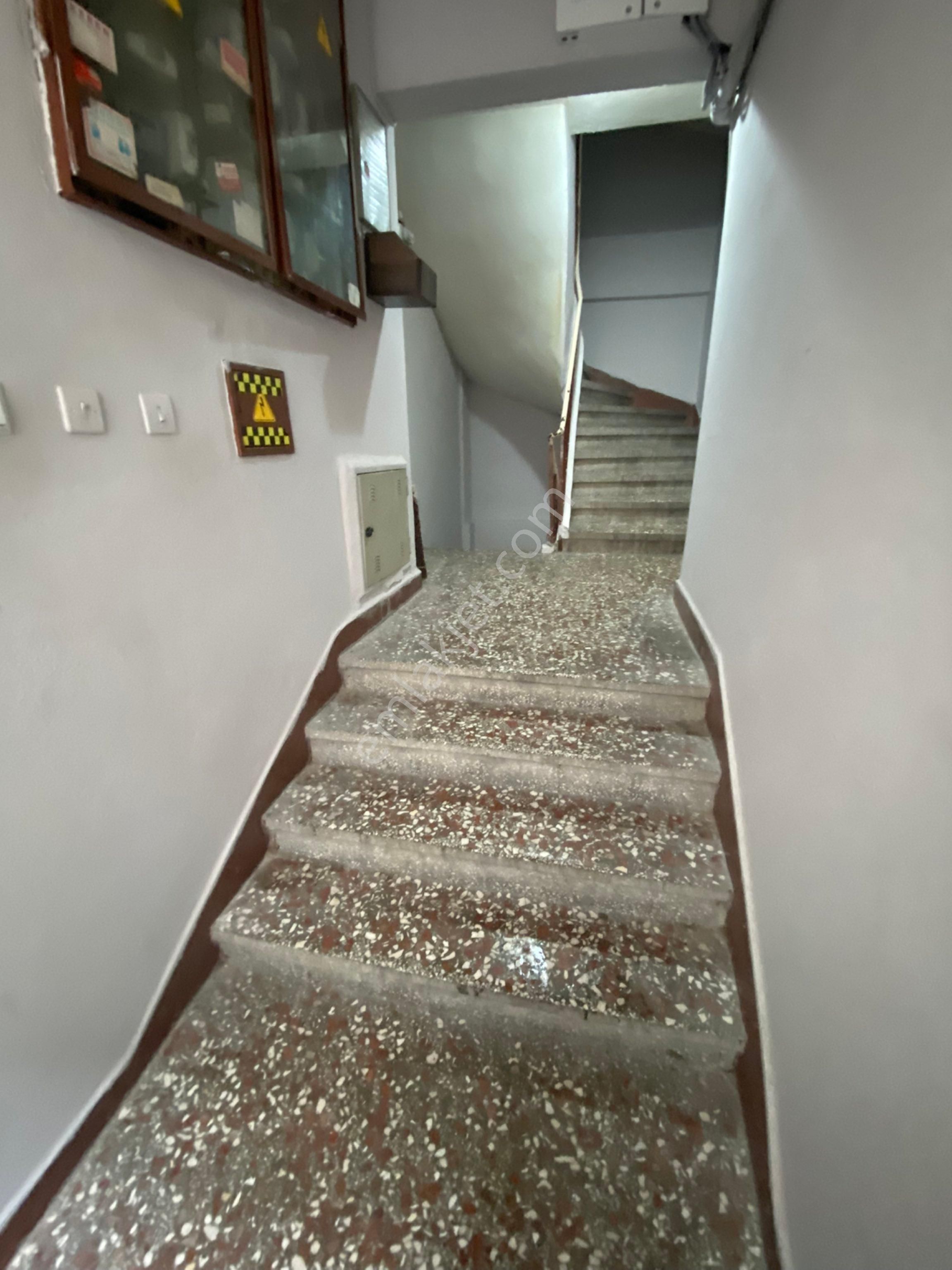 Cihangir Emlaktan Altıparmakta Satılık Kelepir Daire - Görsel 11