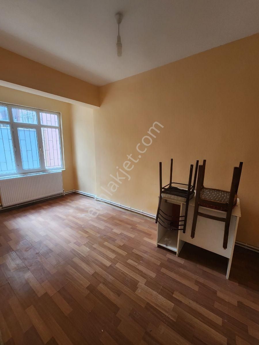 Gürbüz Camii Yani Satılık 2+1 - Görsel 2