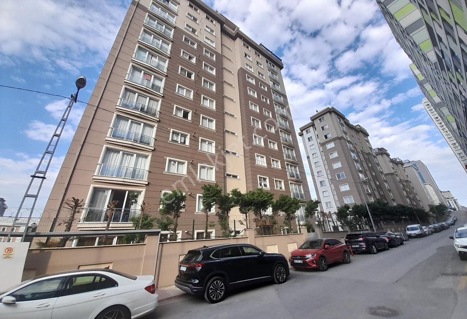 Besa Konutlarında Güvenlikli Kapalı Garajlı Ebeveyn Banyolu 4+1 - Görsel 32