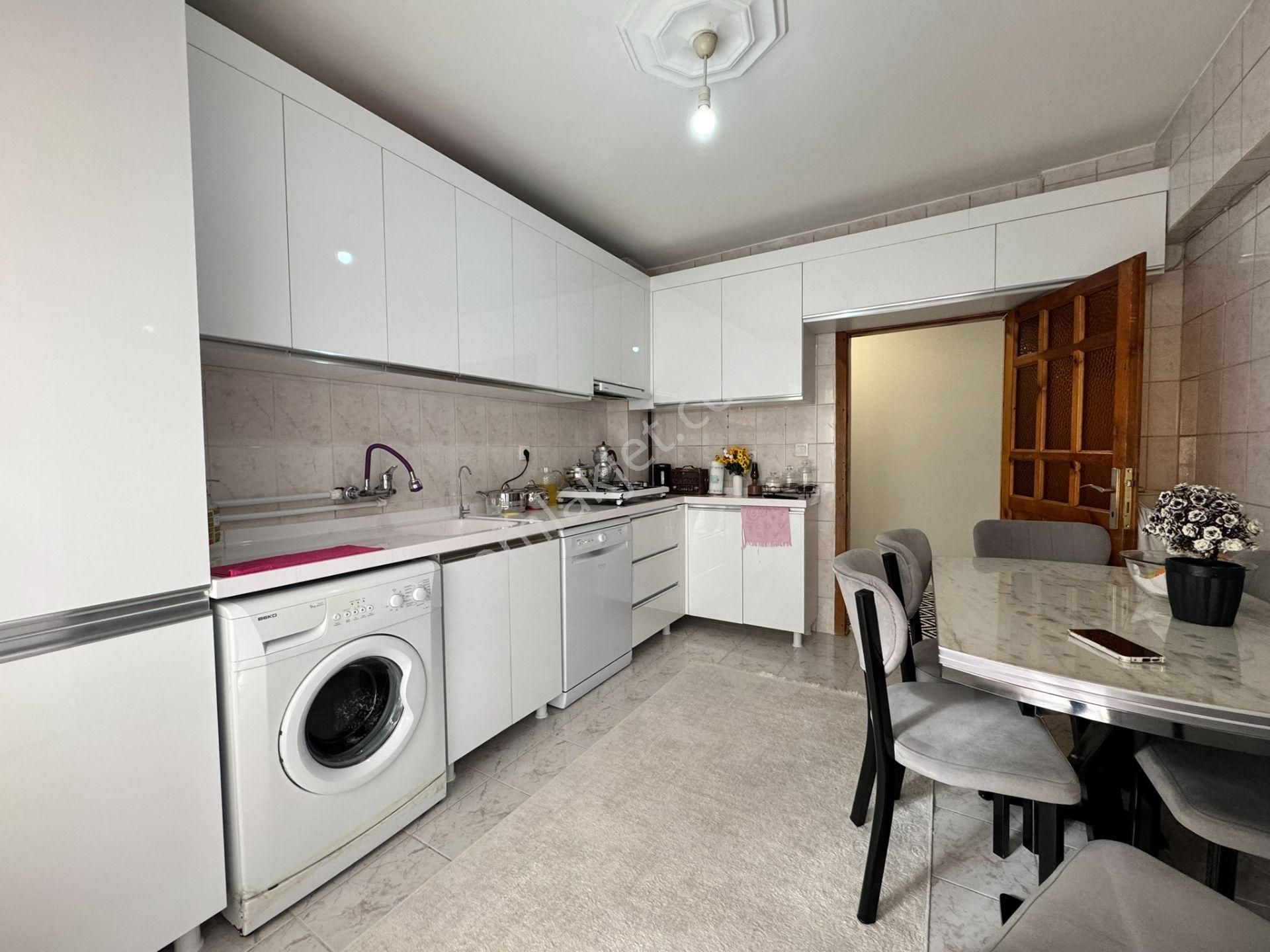 Kalecik Emlak'tan Merkez Mahallesin'de Masrfasız 3+1