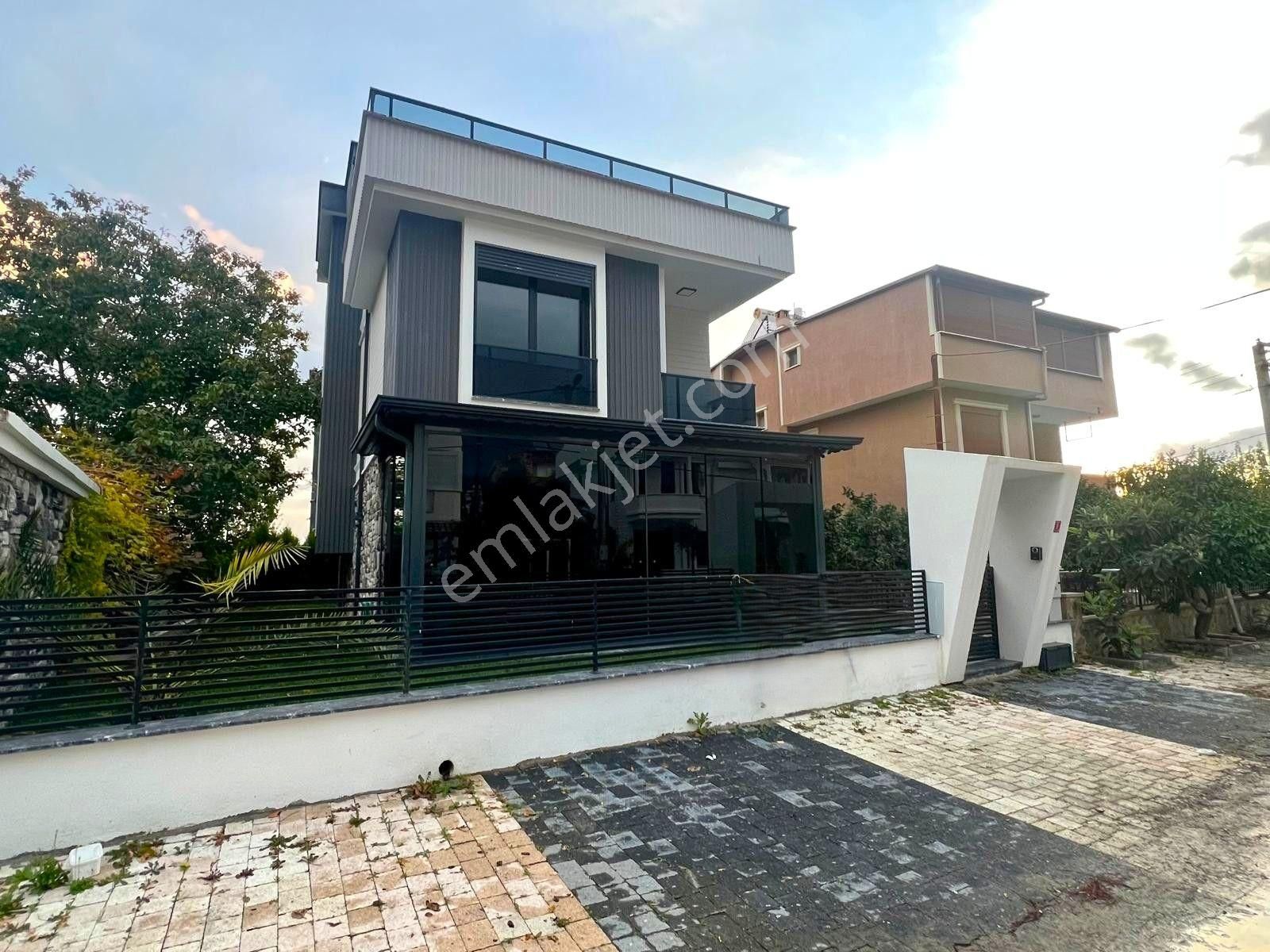 Akçay Aras Emlaktan Narlıda Denize 150 M. Lüks Müstakil Villa - Görsel 35