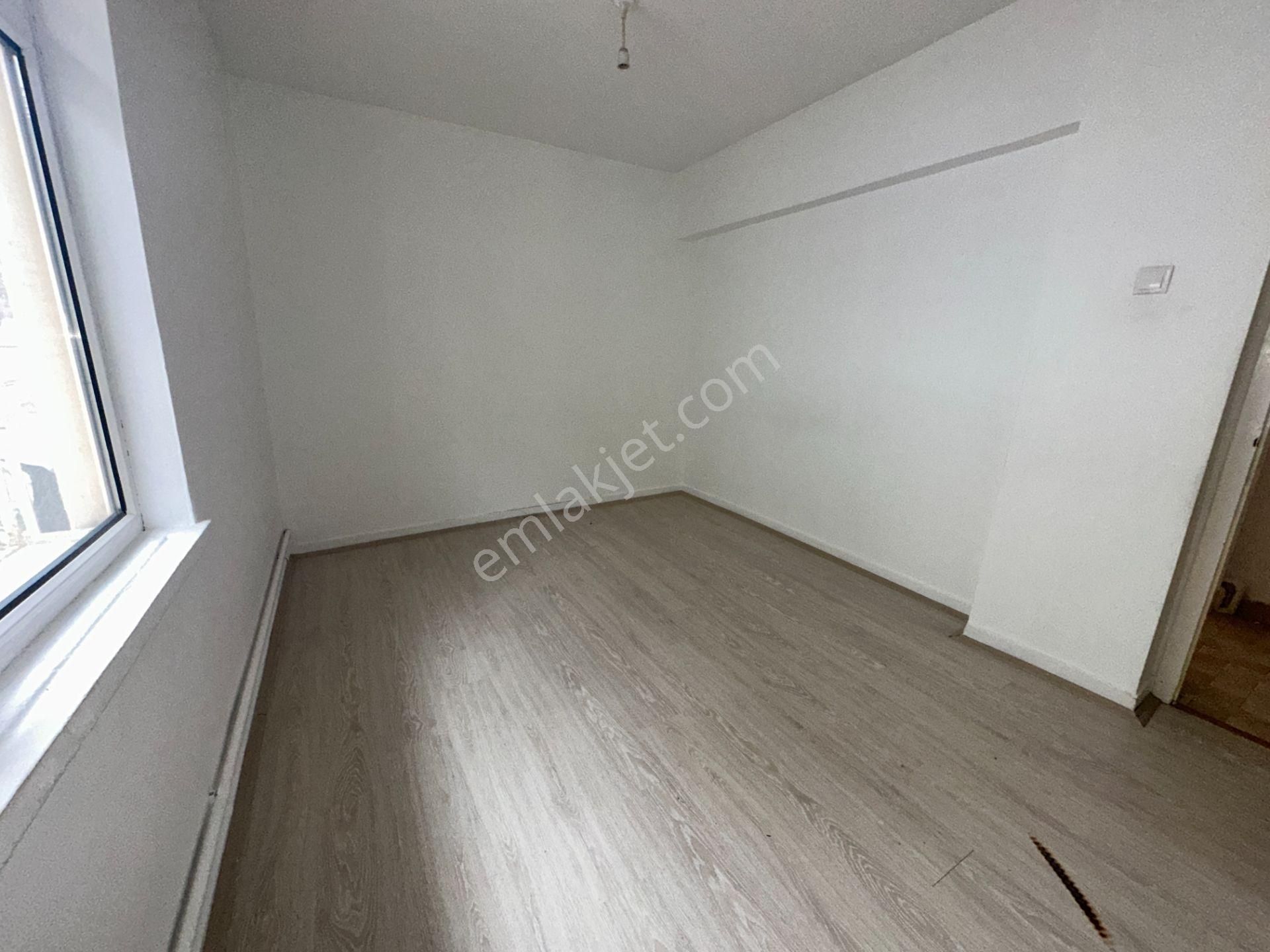 Sanatoryum Caddesi Yakını 2.kat 100m2 Ön Cephe Hastane Yakını - Görsel 17