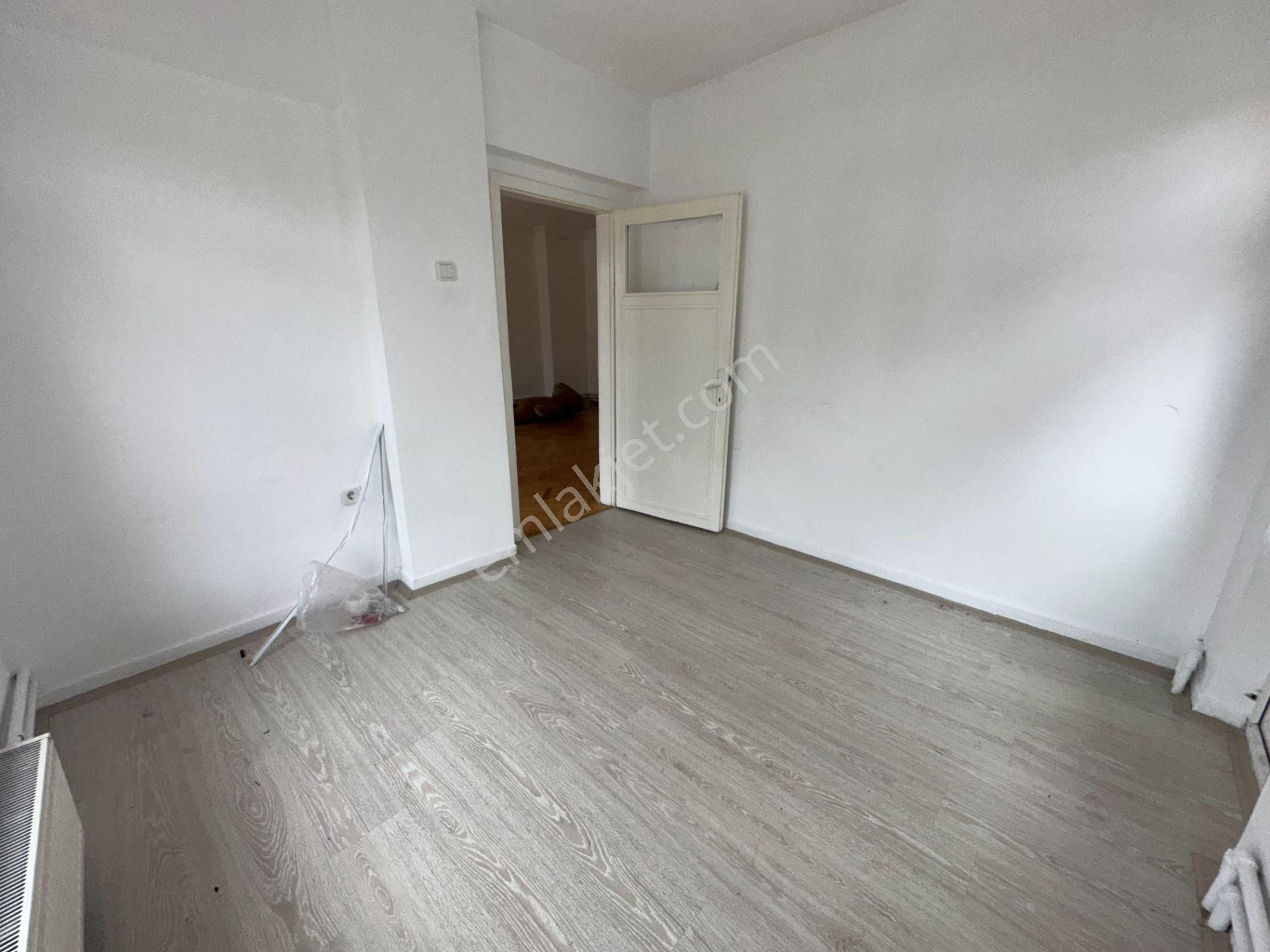 Sanatoryum Caddesi Yakını 2.kat 100m2 Ön Cephe Hastane Yakını - Görsel 25