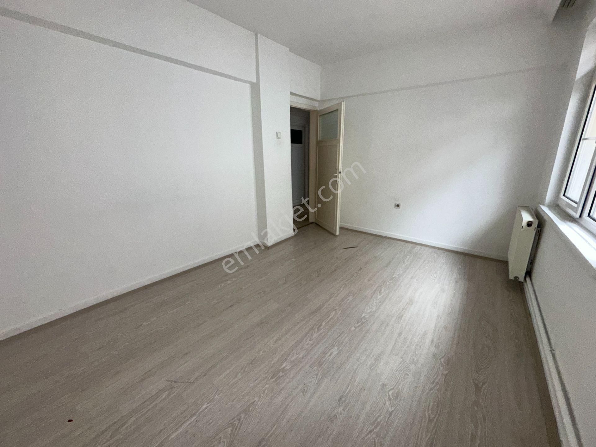 Sanatoryum Caddesi Yakını 2.kat 100m2 Ön Cephe Hastane Yakını - Görsel 18