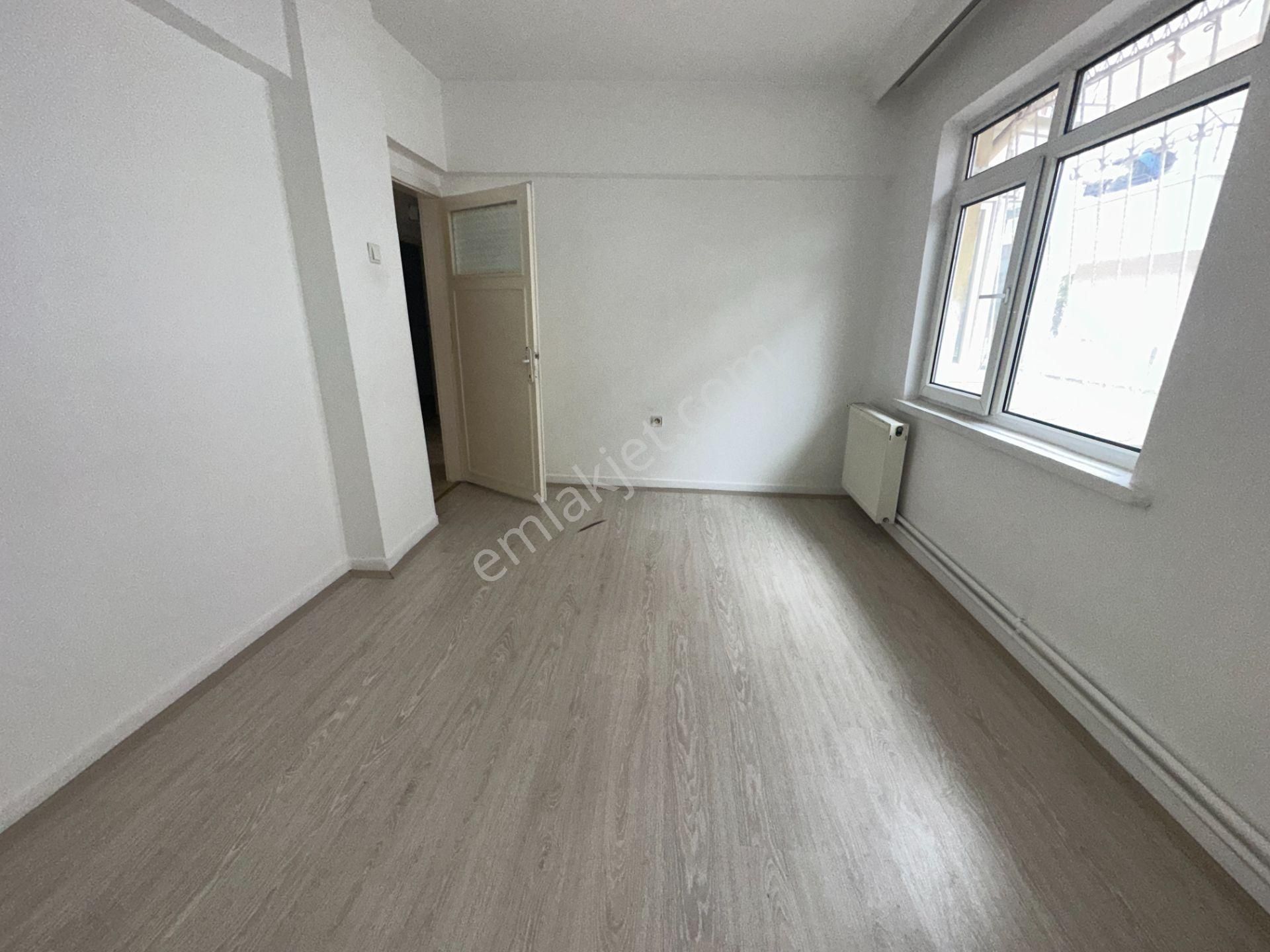 Sanatoryum Caddesi Yakını 2.kat 100m2 Ön Cephe Hastane Yakını - Görsel 19