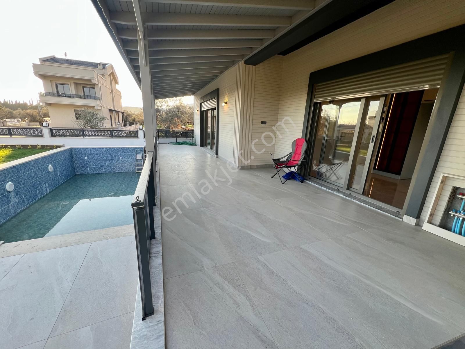 Akçay Aras Emlaktan Gürede Havuzlu Müstakil Lüks Villa - Görsel 19
