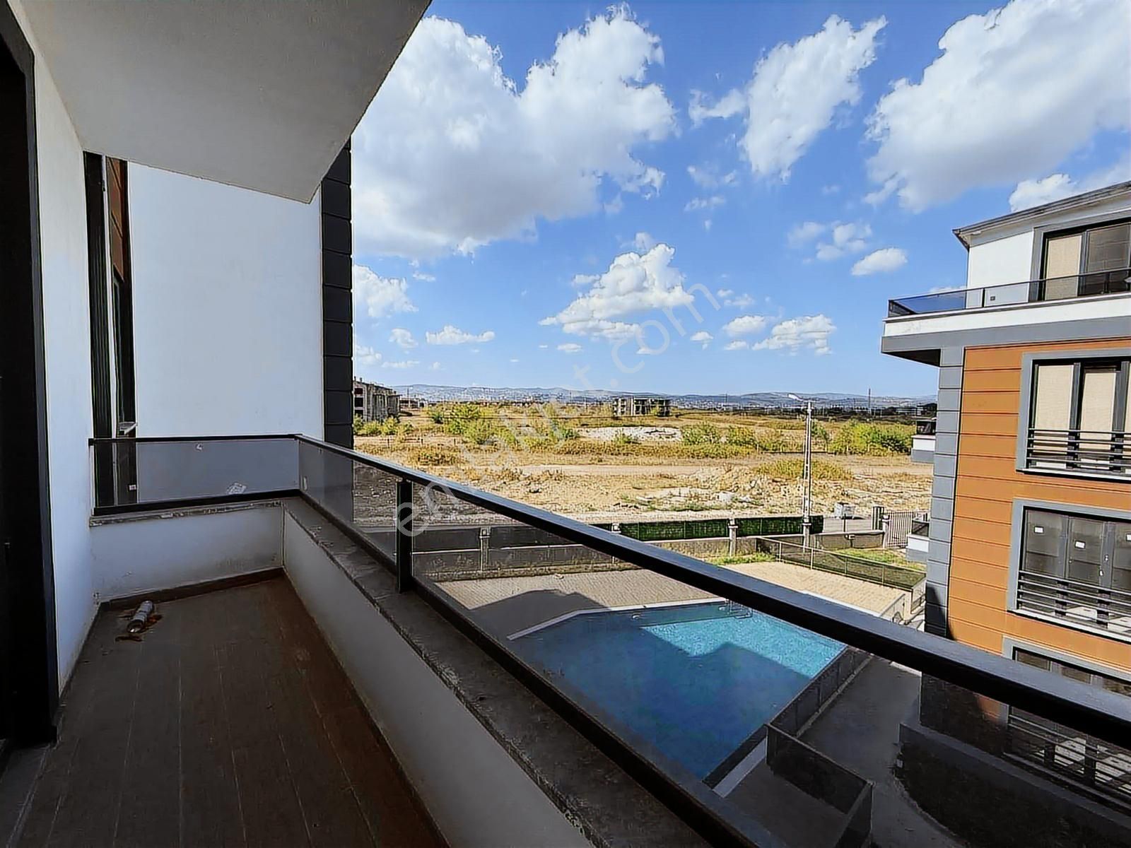 Kartepe Prestij 3 Sitesinde Satılık Düz Daire - Görsel 8