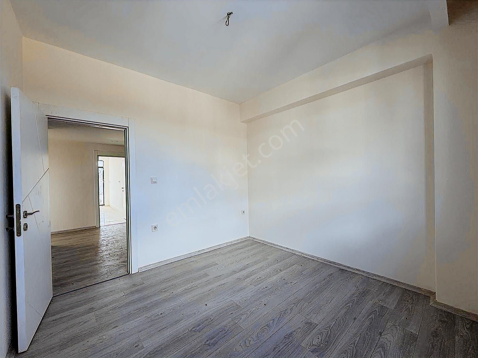 Kartepe Prestij 3 Sitesinde Satılık Düz Daire - Görsel 33