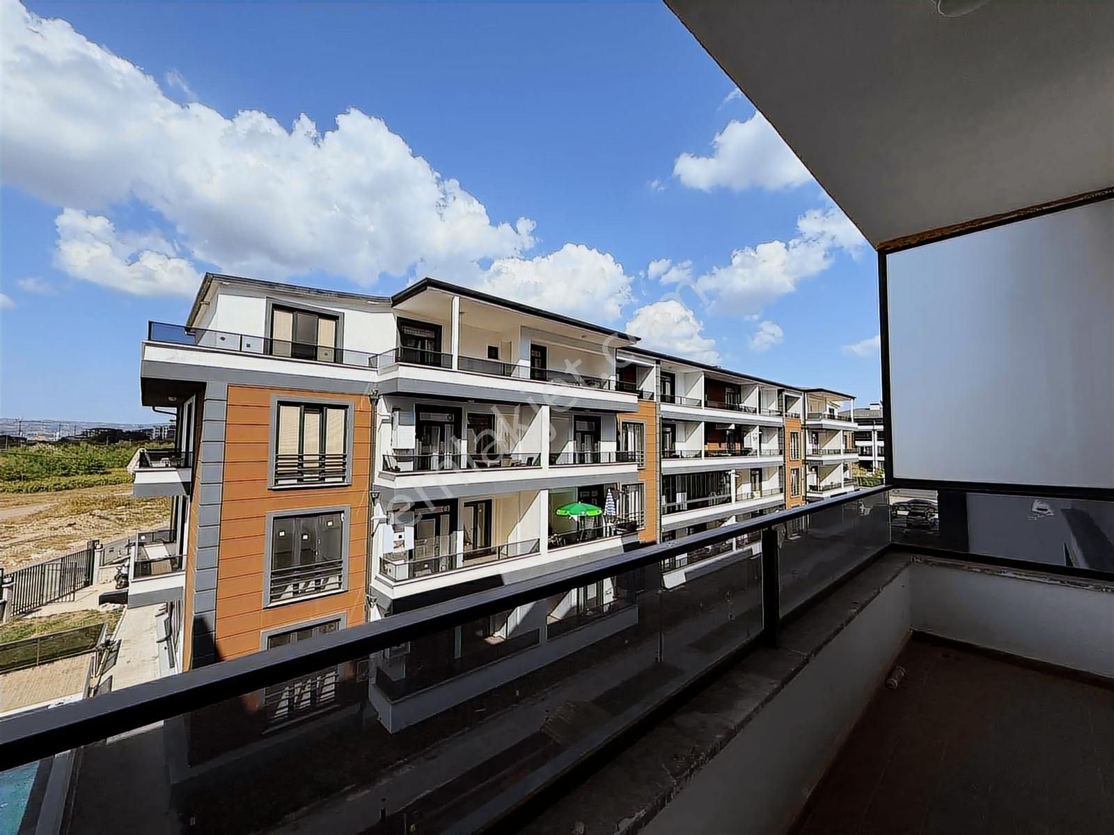 Kartepe Prestij 3 Sitesinde Satılık Düz Daire - Görsel 4