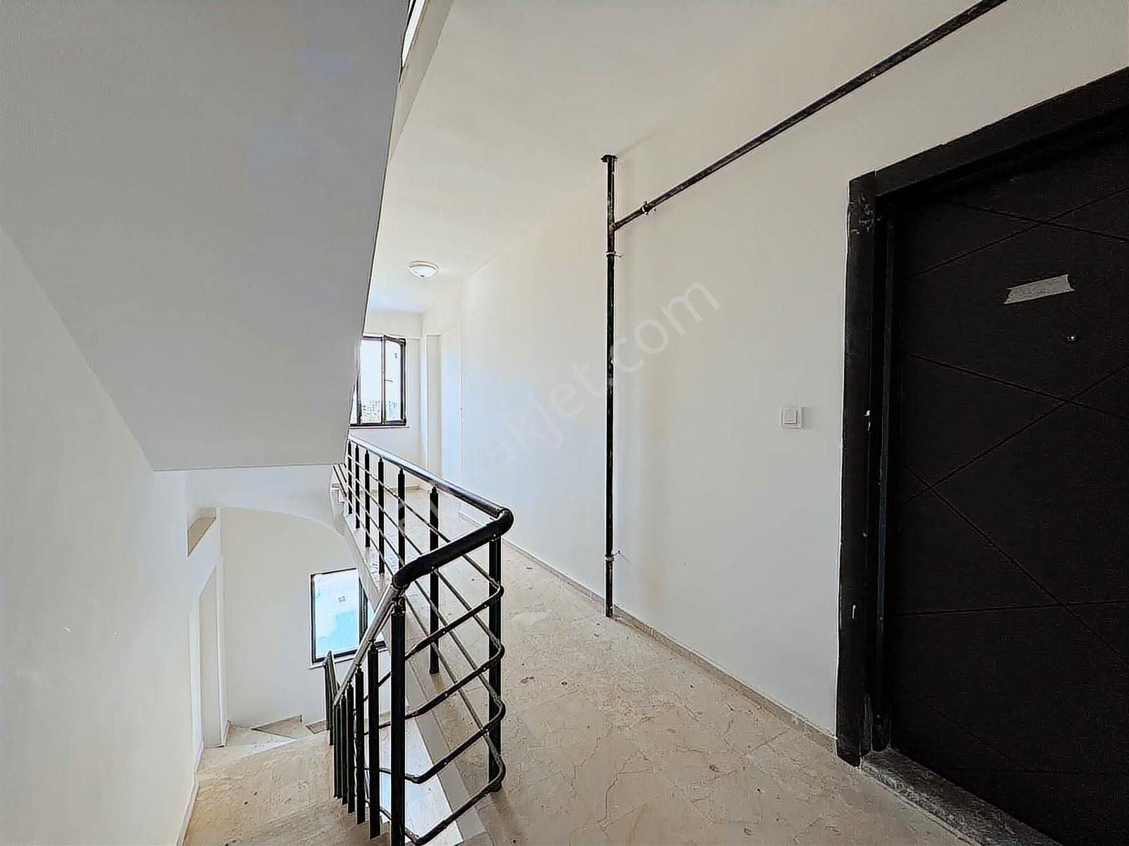 Kartepe Prestij 3 Sitesinde Satılık Düz Daire - Görsel 26