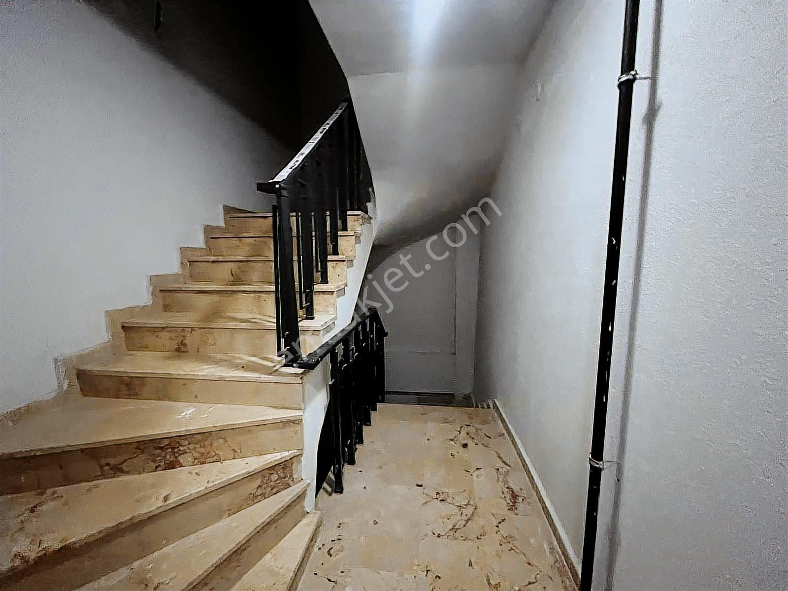 Kartepe Fatih Sultan Mehmet Mahallesinde Geniş 2+1 Daire - Görsel 7