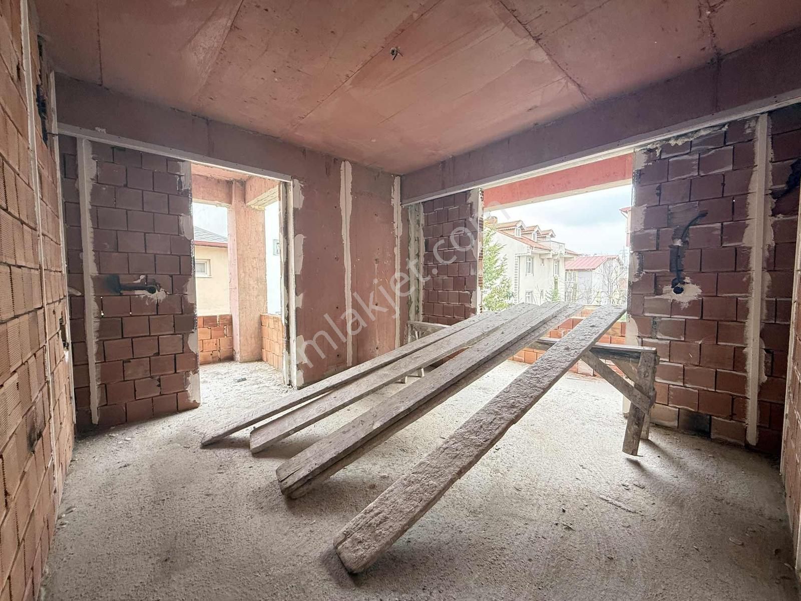 Fatih Sultan Mehmet Mahallesinde Merkezi Konumda Satılık Daire - Görsel 3