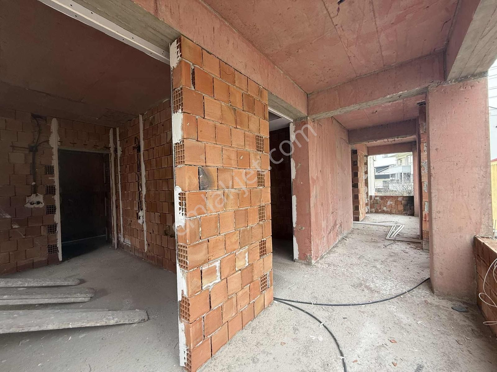 Fatih Sultan Mehmet Mahallesinde Merkezi Konumda Satılık Daire - Görsel 2