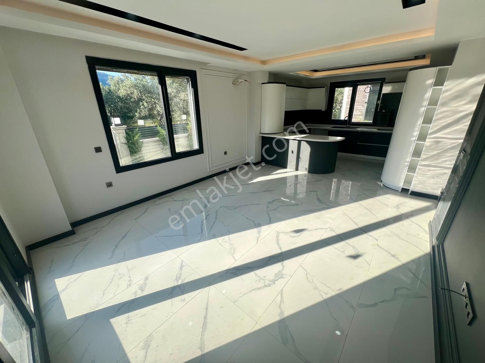 Akçay Aras Emlaktan Zeytinlide Havuzlu Site İçinde Müstakil Villalar - Görsel 12