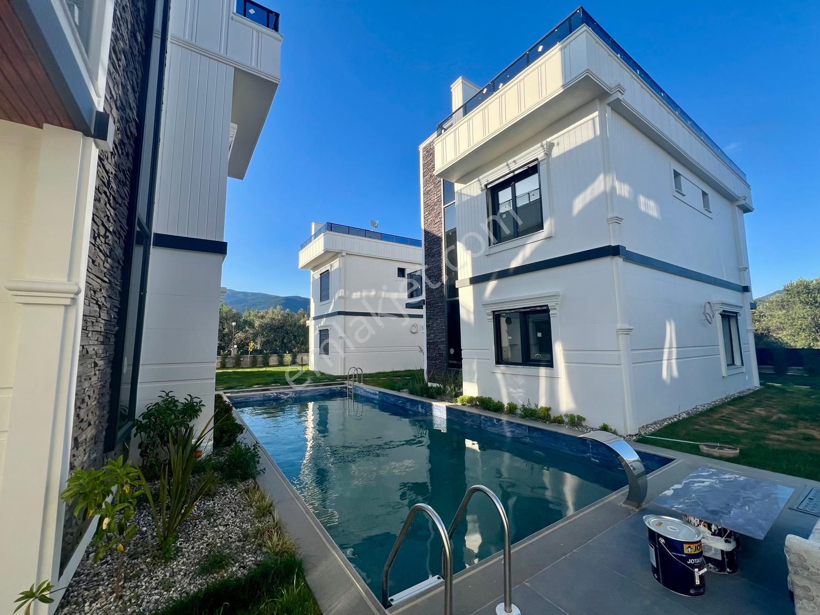 Akçay Aras Emlaktan Zeytinlide Havuzlu Site İçinde Müstakil Villalar - Görsel 34