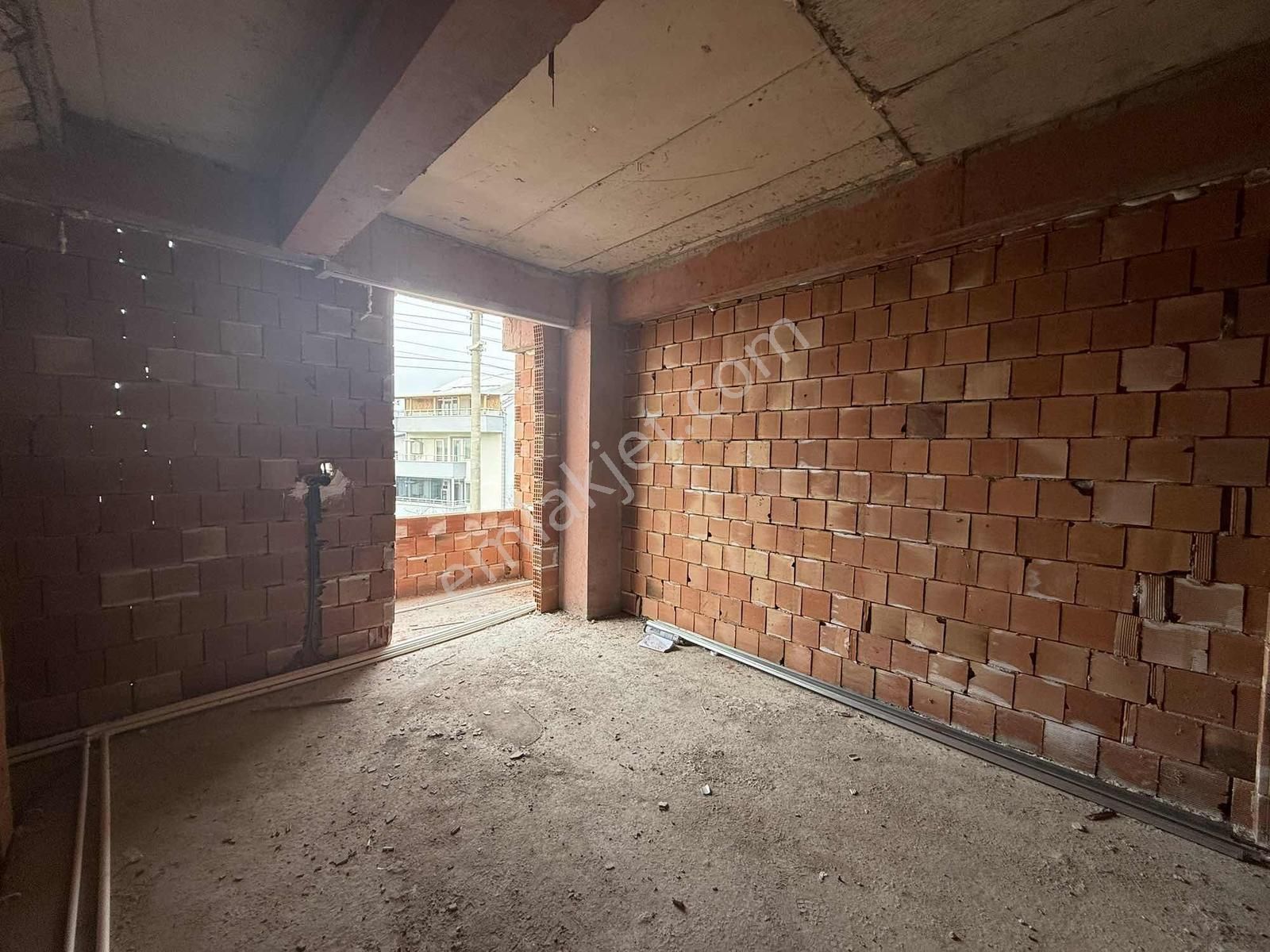 Fatih Sultan Mehmet Mahallesinde 2+1 Satılık Daire - Görsel 2