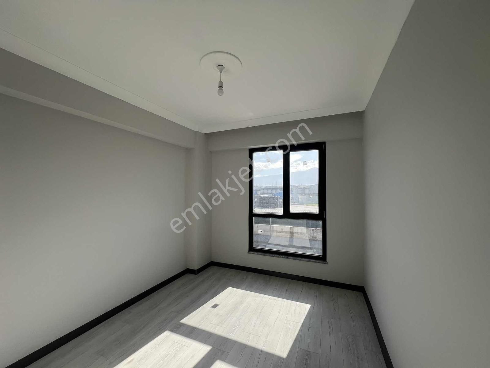 Kartepe Ertuğrul Mh Cadde Üzerinde Satılık 2+1 Daire - Görsel 8