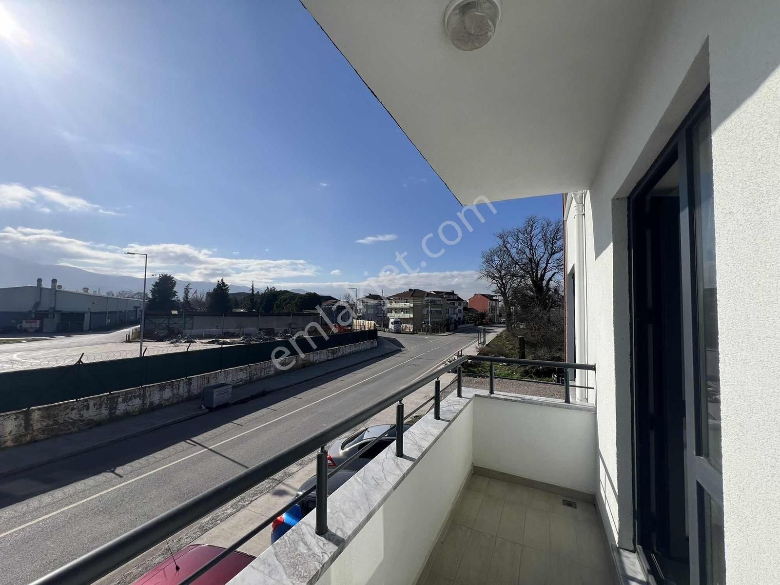 Kartepe Ertuğrul Mh Cadde Üzerinde Satılık 2+1 Daire - Görsel 3