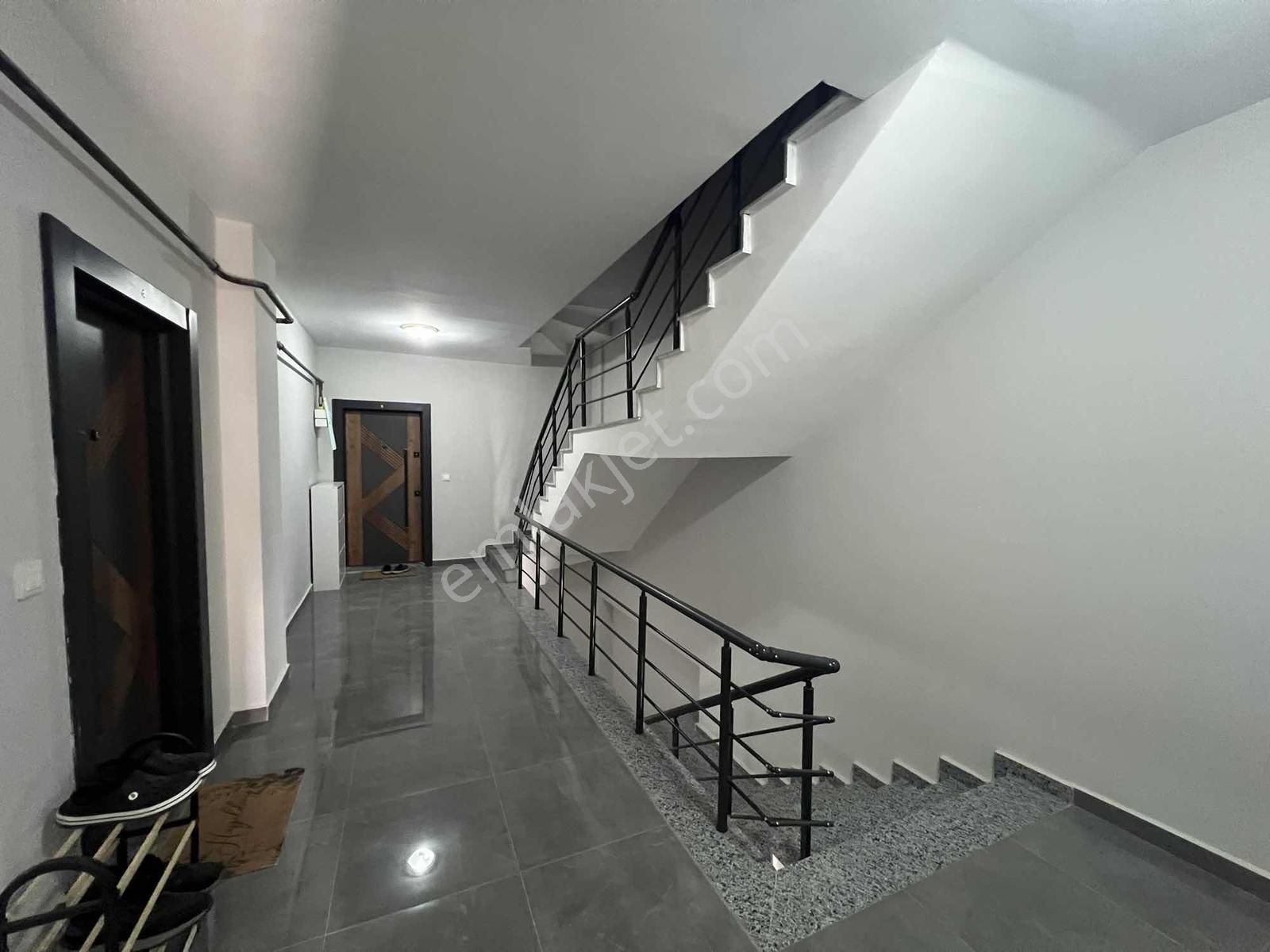 Kartepe Ertuğrul Mh Cadde Üzerinde Satılık 2+1 Daire - Görsel 12