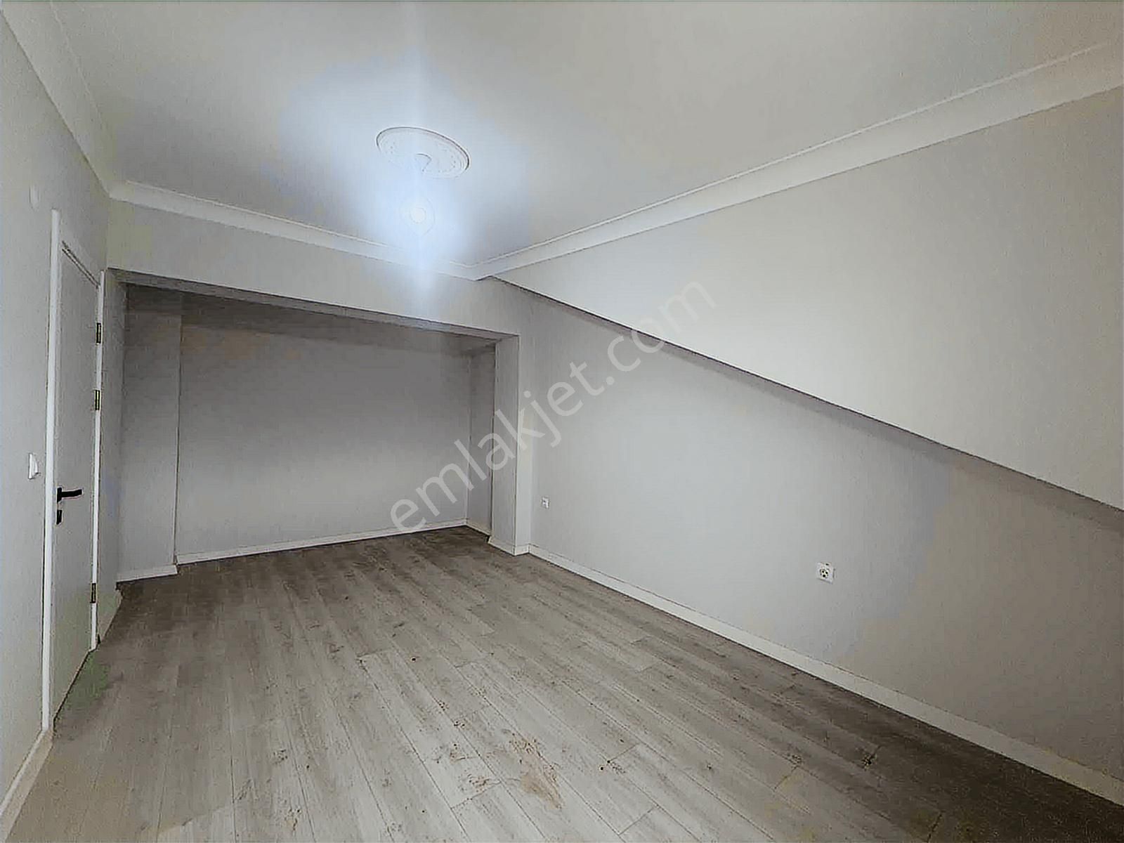 Ataevlerde Merkezi Konumda 2+1 Daire - Görsel 2