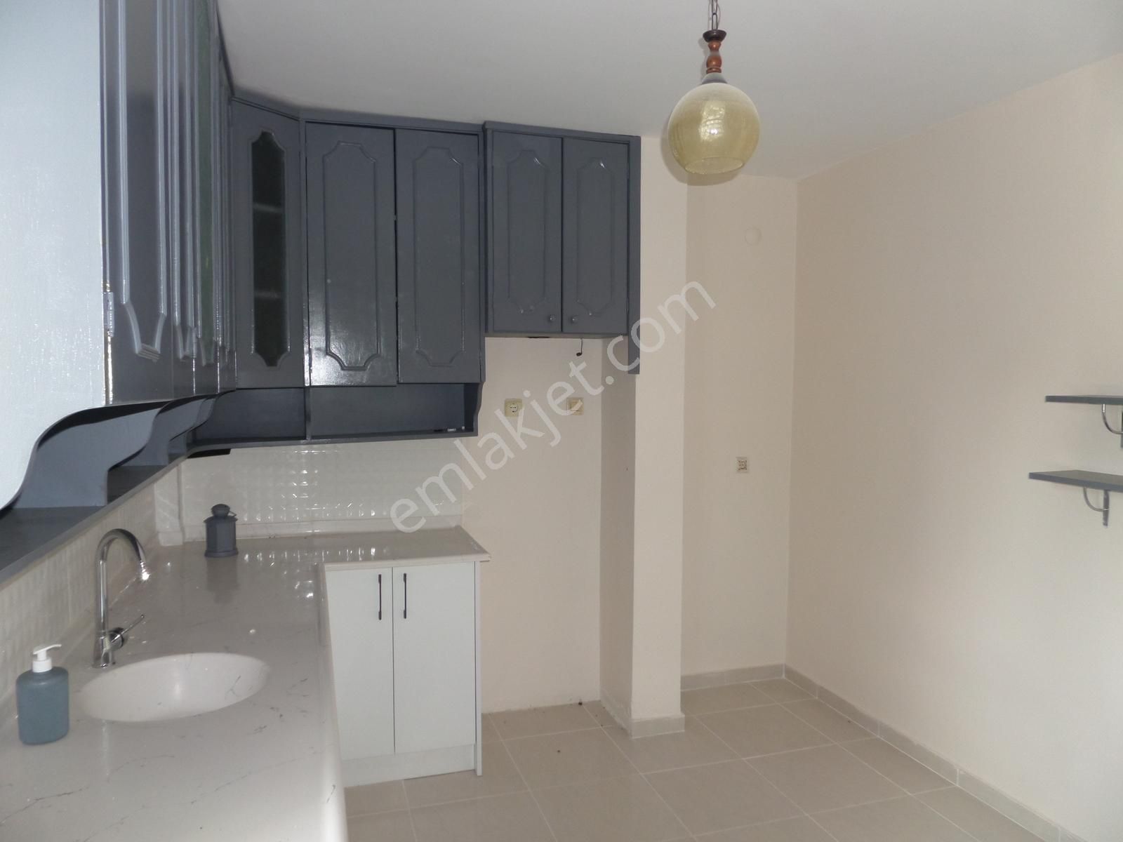 100.yılda,diş Has. Civ.,çatılı,4.kat,3+1,parkeli Satılık Daire - Görsel 3